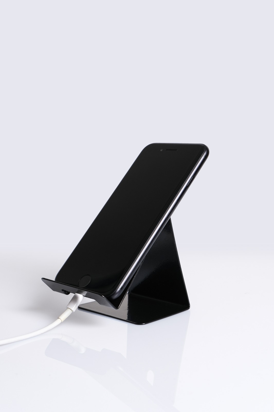 Siyah Metal Telefon Tutucu, Şarj Bölmeli Masaüstü Telefon Tutacağı 